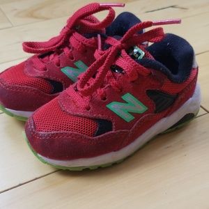 New Balance Tennis Shoes